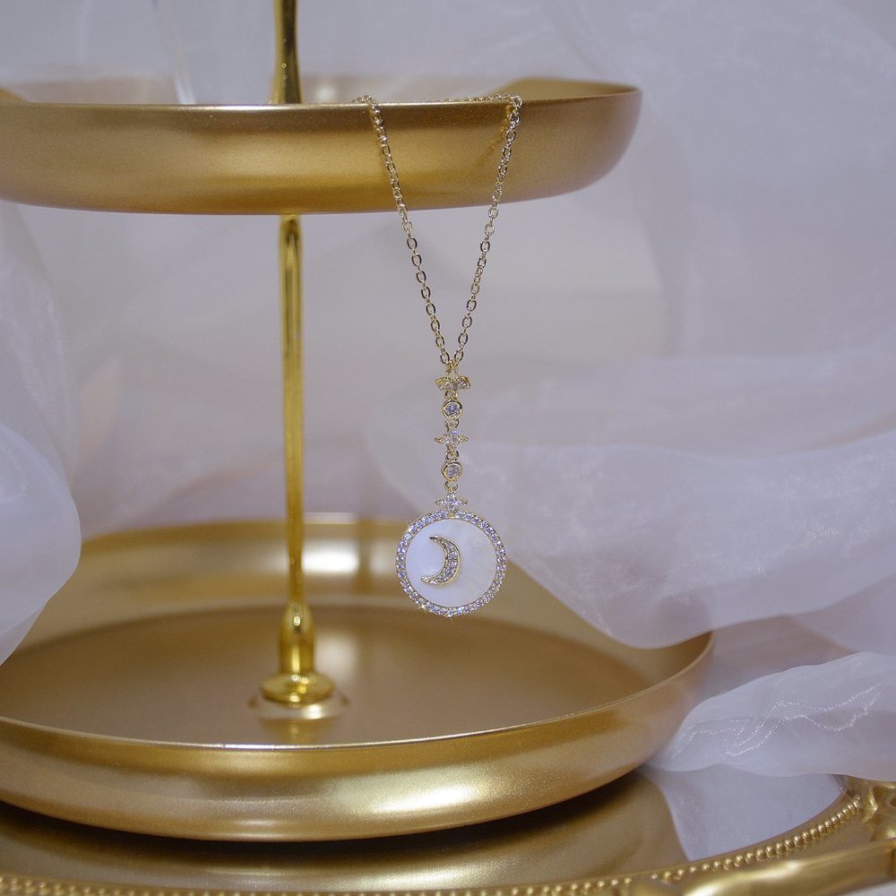 NEW 14K Gold Plated Diamond Crescent Moon Star Round Halo Pendant Shell Necklace - Picture 6 of 6